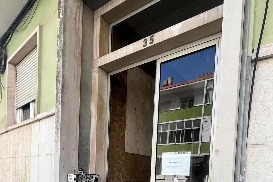 Moradores da Damaia preocupados com assaltos pedem mais policiamento.
