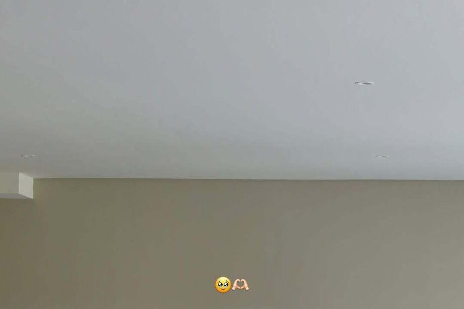 Júlia Palha celebra despedida de solteira com amigos e futuro marido