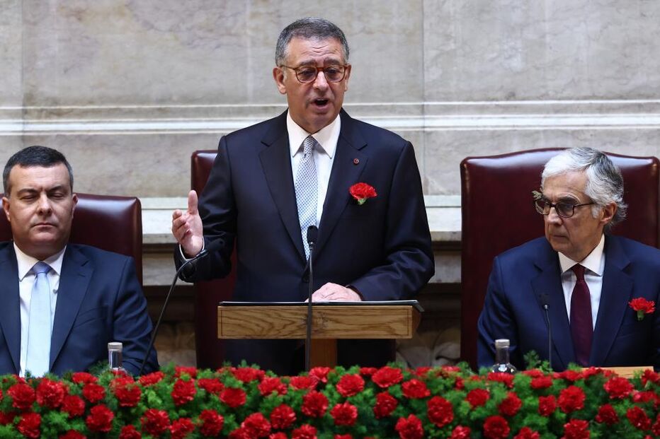 Seguro apela à juventude para defender a democracia