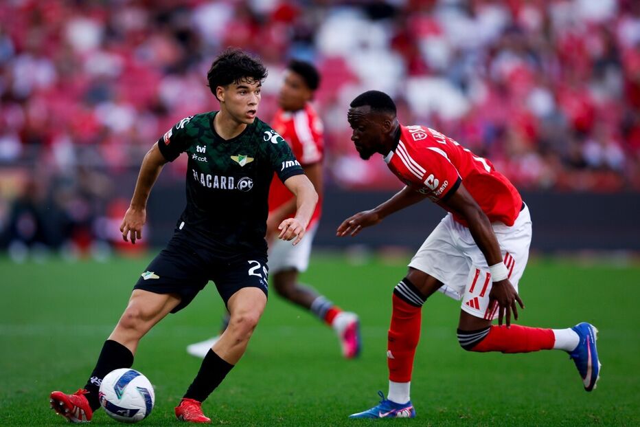 Lukebakio reage à substituição e Mourinho comenta o incidente