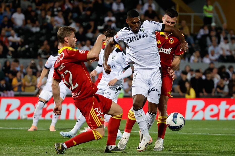 Vitória de Guimarães vence Rio Ave e sobe ao sétimo lugar