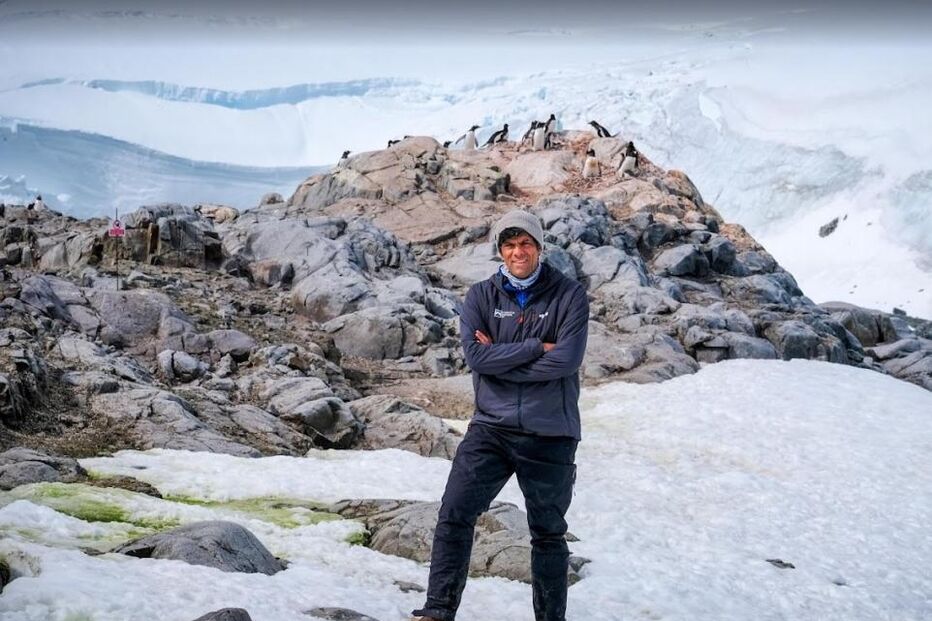 Tiago Figueiredo viveu cinco meses com pinguins em Port Lockroy, Antártida.
