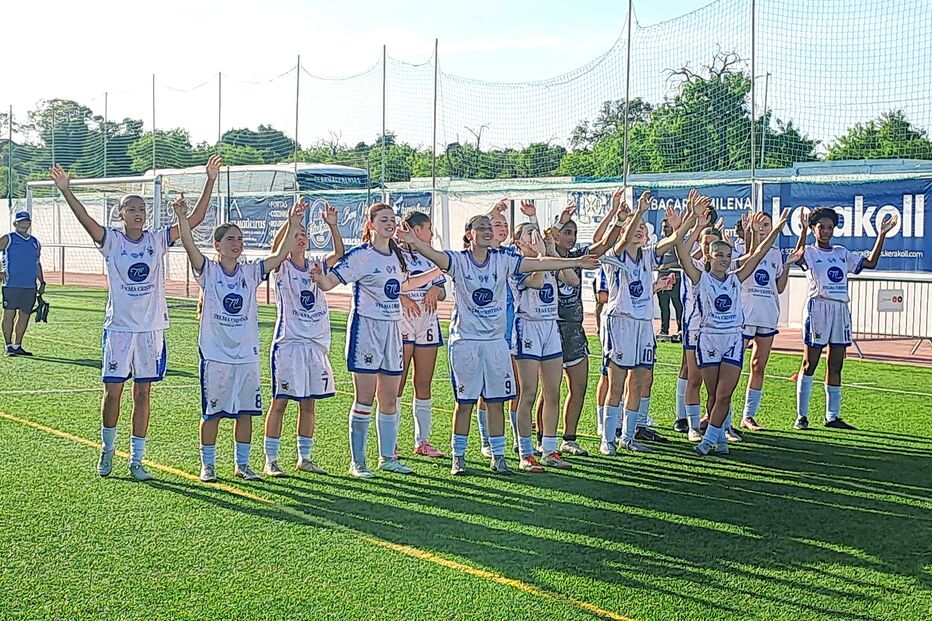 Equipa feminina do Armacenenses