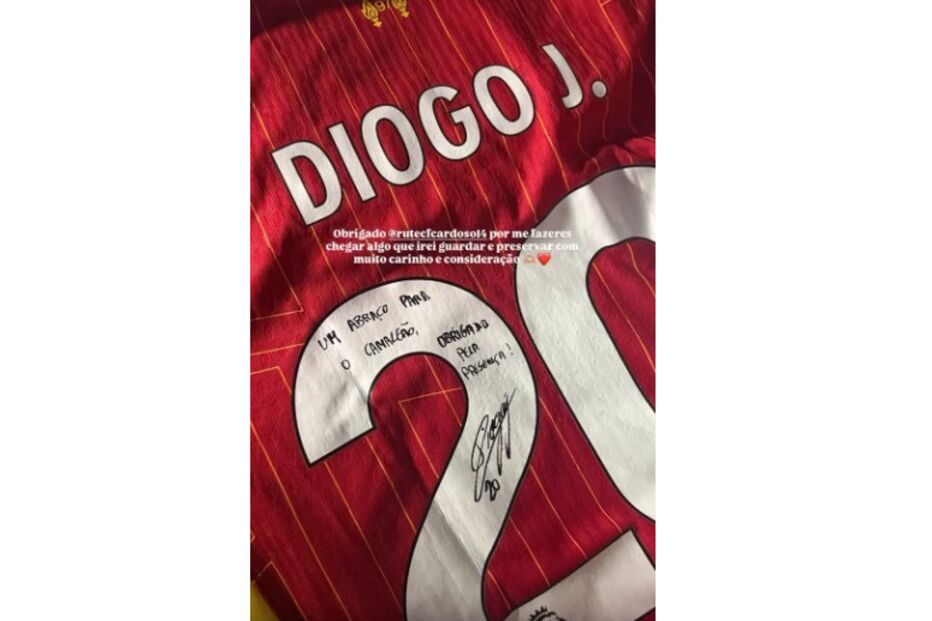 Camisola de Diogo Jota