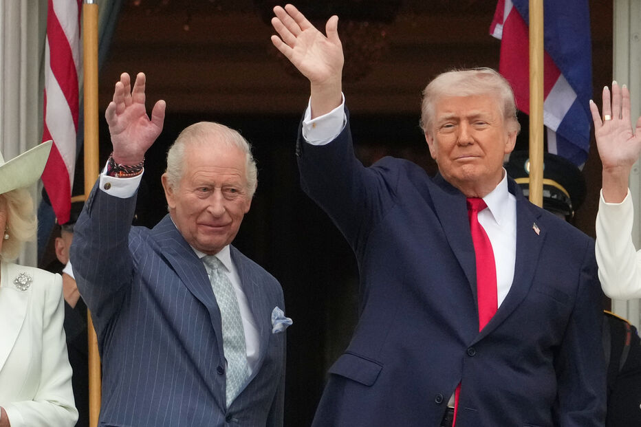 Trump elogia Carlos III após intervenção com democratas na Casa Branca