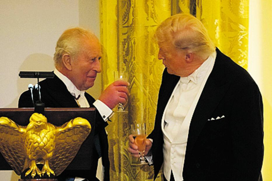 Carlos III brindou com Donald Trump e Melania