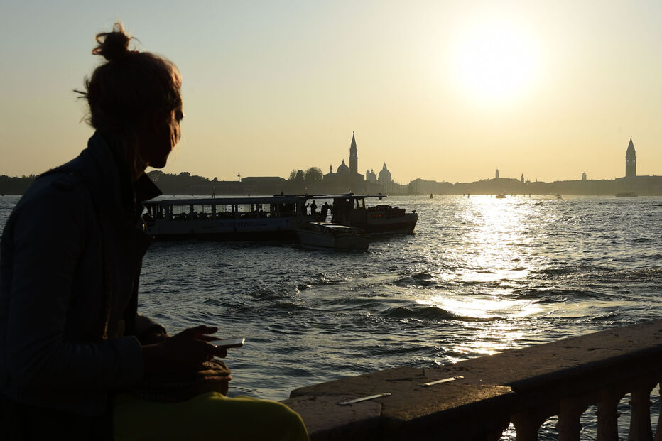 Júri da Bienal de Veneza demite-se devido à participação russa