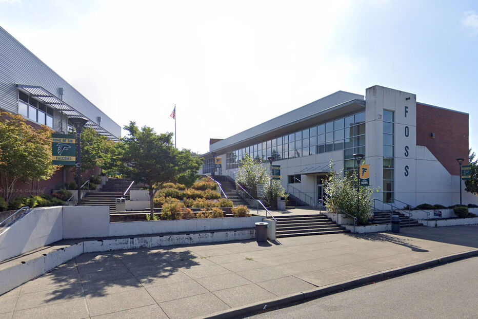 Vários estudantes esfaqueados em escola secundária em Washington