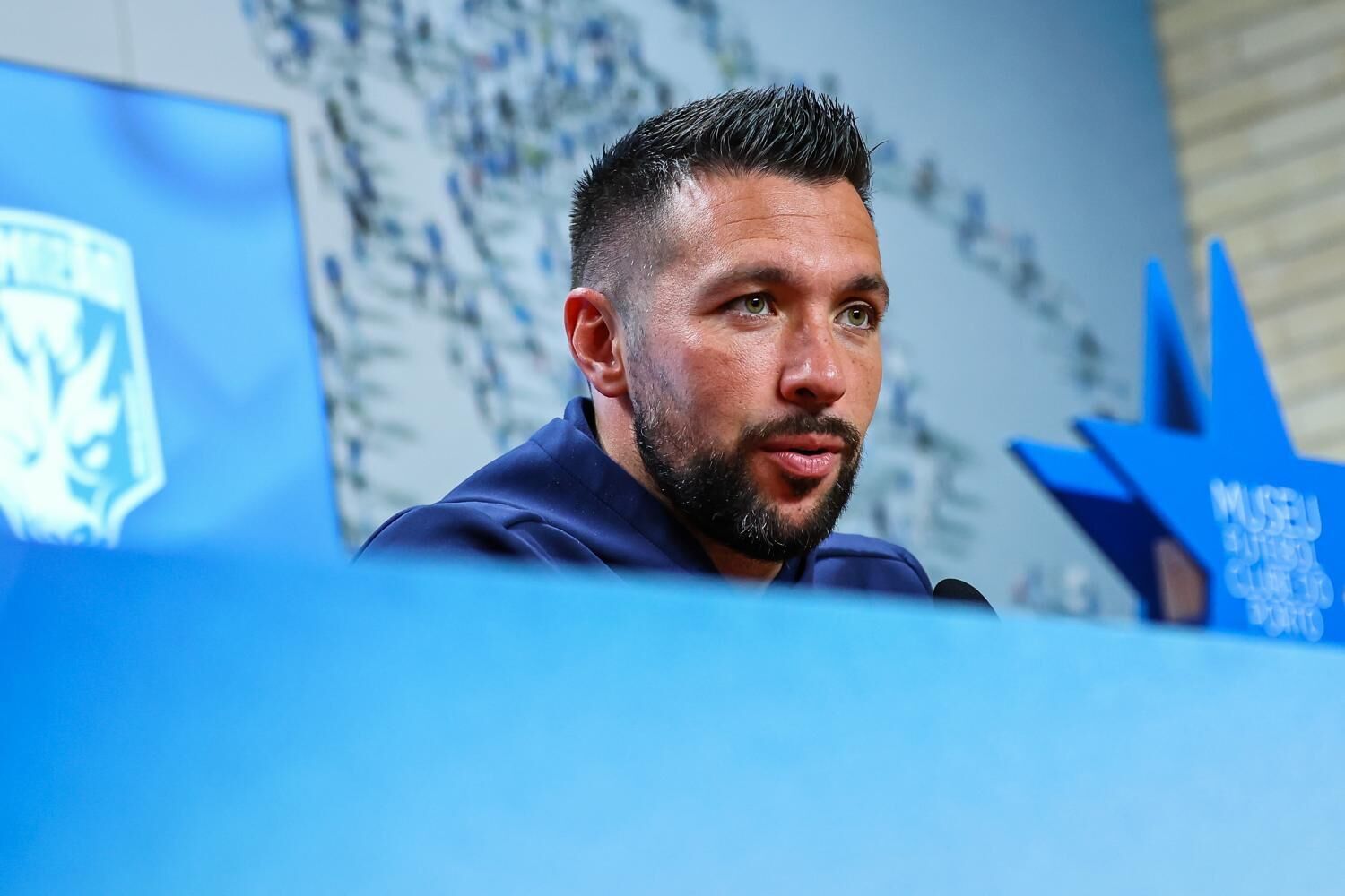 FC Porto Manager Farioli Rejects Predictable Team Label