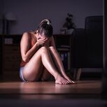 Avó obriga a neta a tocar-lhe e a fazer vídeos pornográficos