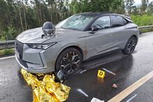 Moto-quatro despista-se e abalroa dois carros em Braga. Três pessoas ficaram feridas