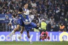 Farioli e equipa festejam conquista do campeonato