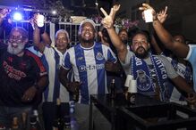 Adeptos cabo-verdianos festejam vitória do FC Porto