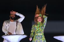 Shakira subiu ao maior palco montado no Rio de Janeiro 