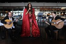 Cuca Roseta apresenta novo disco sobre perda e desapego, com fados tradicionais
