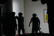Ouvidos disparos no senado das Filipinas durante operação das autoridades