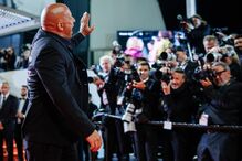 Vin Diesel emociona-se em Cannes ao reencontrar elenco de 'Velocidade Furiosa'