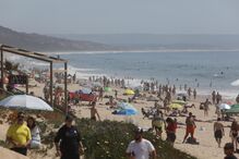 Almada cria bolsas de estacionamento e transporte 'vaivém' para a praia da Fonte da Telha