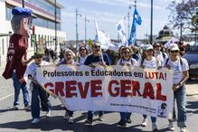 Fenprof leva milhares de professores à rua em protesto
