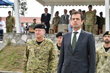 Secretário de Estado elogiou os paraquedistas