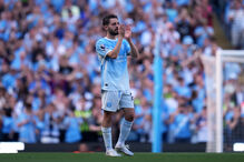 Bernardo Silva despede-se do Manchester City com guarda de honra e lágrimas