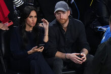 Meghan Markle gere finanças da família, garante revista
