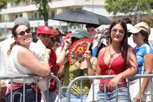 Fãs antes do primeiro concerto de Bad Bunny em Lisboa 