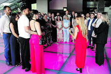 Uma noite de divertimento no Casino Lisboa fez as delícias dos 16 casais de Santo António 