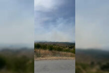 Incêndio lavra em zona de mato em Alcoutim. Acionados cinco meios aéreos