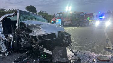 Um morto e dois feridos em colisão entre dois carros na Maia