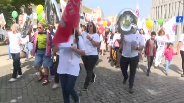 Centena de residentes em Castelo Branco saem à rua para celebrar 1.º de Maio