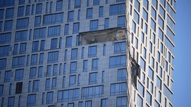 Drone atinge prédio de luxo em Moscovo 