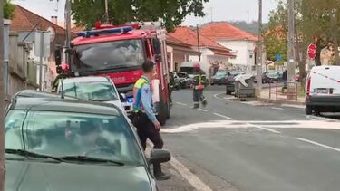 Colisão entre três carros faz um morto e dois feridos na EN8 em Botica, Loures