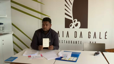 "Só quer ter uma vida normal": IRN recusa 3 vezes nacionalidade portuguesa a jovem que nasceu e vive no Algarve há 26 anos 