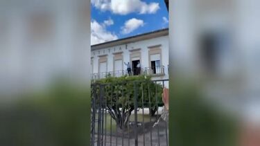 Novas imagens mostram militares da GNR a disparar para o ar após detido fugir do tribunal de Ponte de Sor 