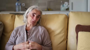 Maria, Manuel e filho ainda vivem num apartamento de emergência três meses após a tempestade ‘Kristin’