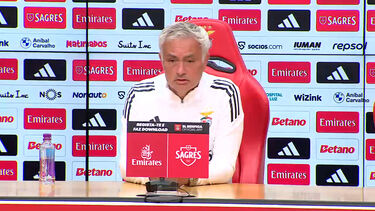 O "até breve" aos jogadores do Benfica: Mourinho fala do último treino... da época