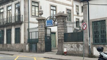 Jovem esfaqueado durante a madrugada no centro do Porto
