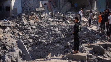 Bombardeamentos em Gaza atingem zona urbana e agravam crise humanitária