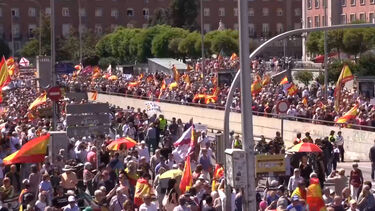 Milhares protestam em Madrid contra Pedro Sánchez e casos de corrupção