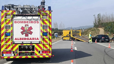 Homem morre em colisão entre dois carros na A25 entre os nós de Albergaria-a-Velha e Talhadas