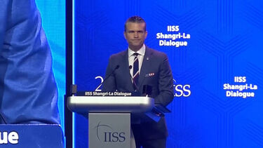 “Força, silêncio e clareza, são a receita certa para a estabilidade”, sublinha Pete Hegseth num discurso no Diálogo ‘Shangri-La’