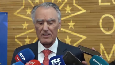 Distinção europeia a Cavaco Silva sem consenso entre eurodeputados portugueses