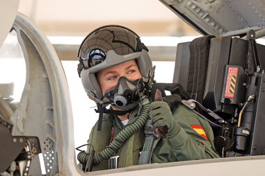 Leonor é a primeira mulher da monarquia espanhola a saber pilotar aviões