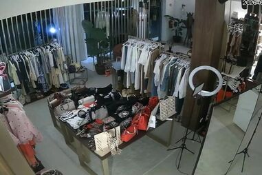 Loja de roupa assaltada durante a madrugada em Paredes
