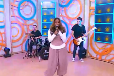 Soraia Ramos apresenta novo tema "Suficiente" no 'Olá, Bom Dia'