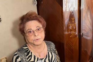 “Sabiam perfeitamente onde tinha o dinheiro”: idosa que ficou sem meio milhão de euros mostra interior de casa assaltada  