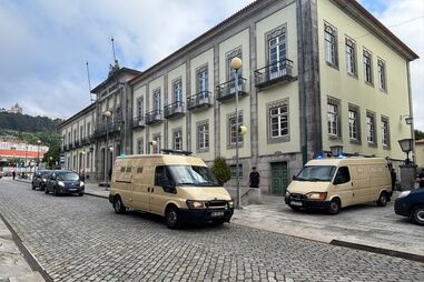 Condenação pedida para nove arguidos por assaltos a ourivesarias em Valença e Vila Verde