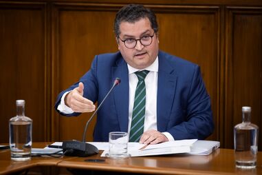Miranda Sarmento admite bónus nas pensões