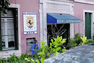 Polícias da esquadra do Rato obrigam detidos a sodomizar-se um ao outro